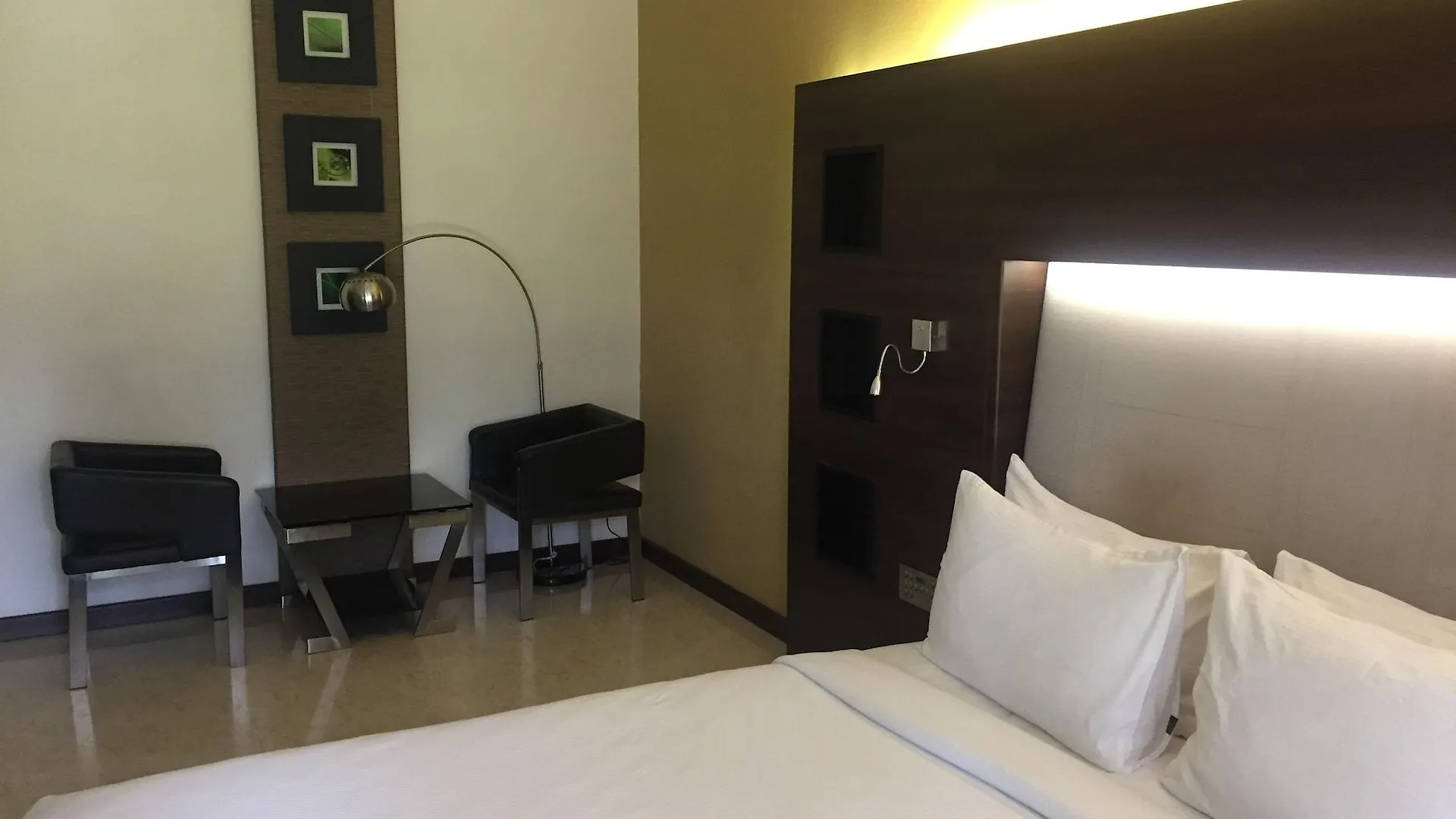 ****  Flora Airport Hotel And Convention Centre Kochi Nedumbassery Indien
