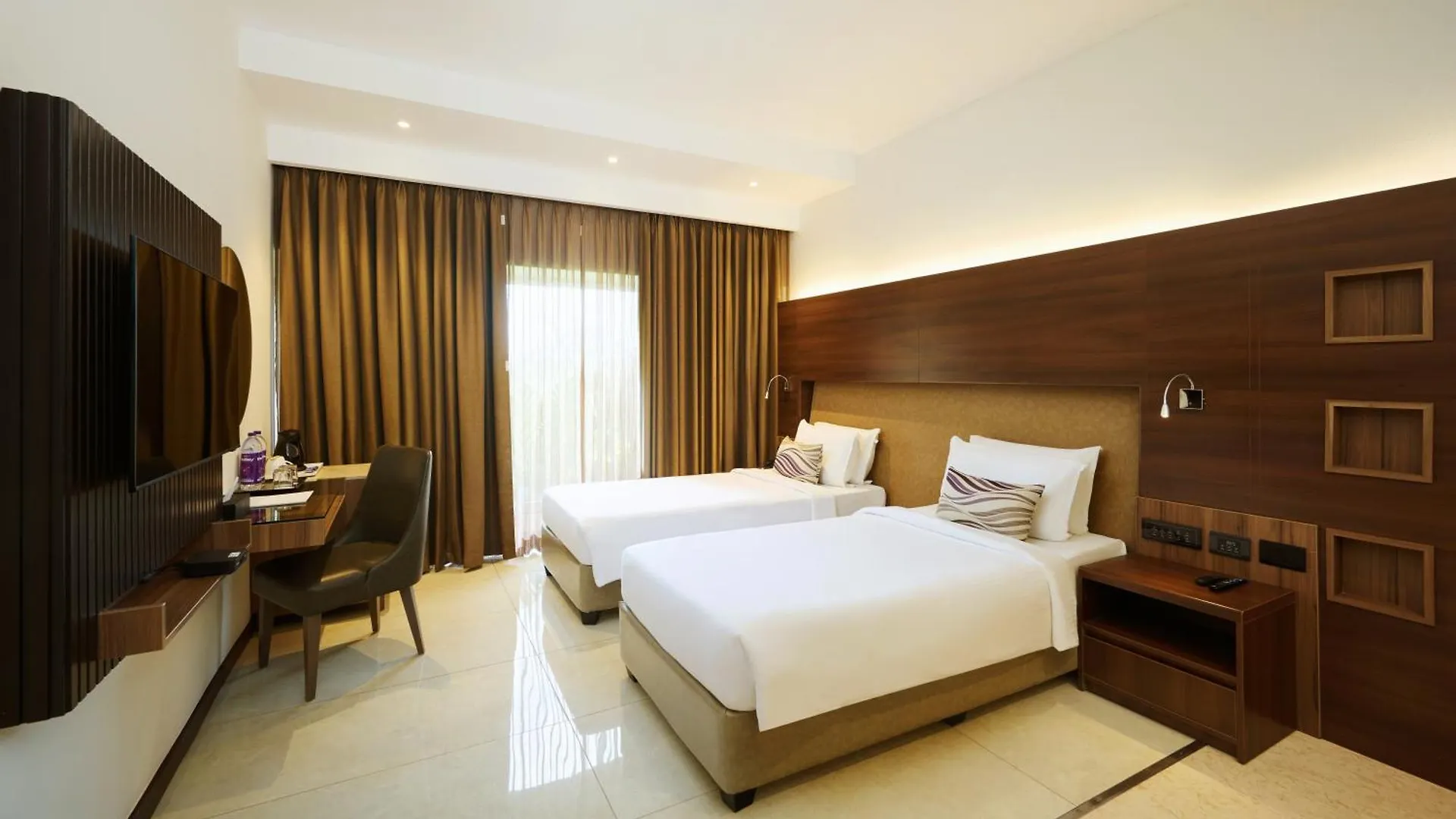 Flora Airport Hotel And Convention Centre Kochi Nedumbassery